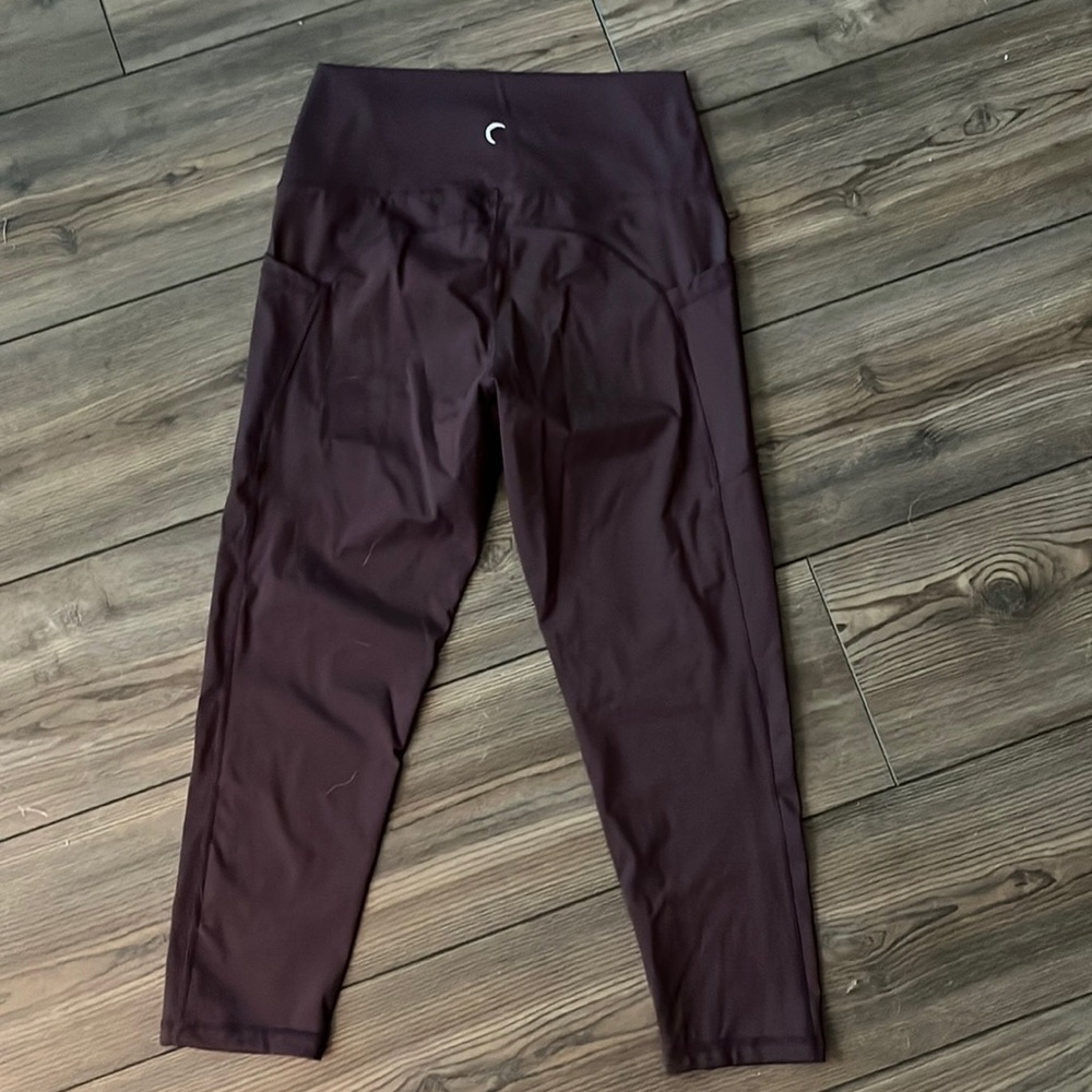 Zyia Capri workout pants. Pretty eggplant color.